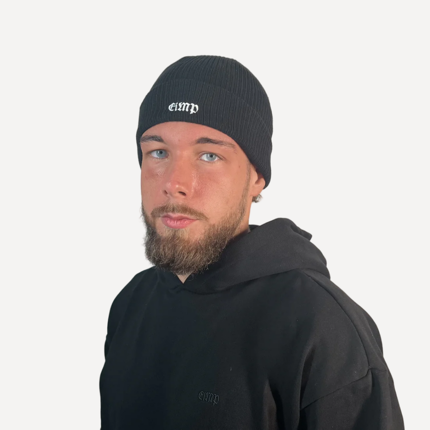SMPL BEANIE - BLACK