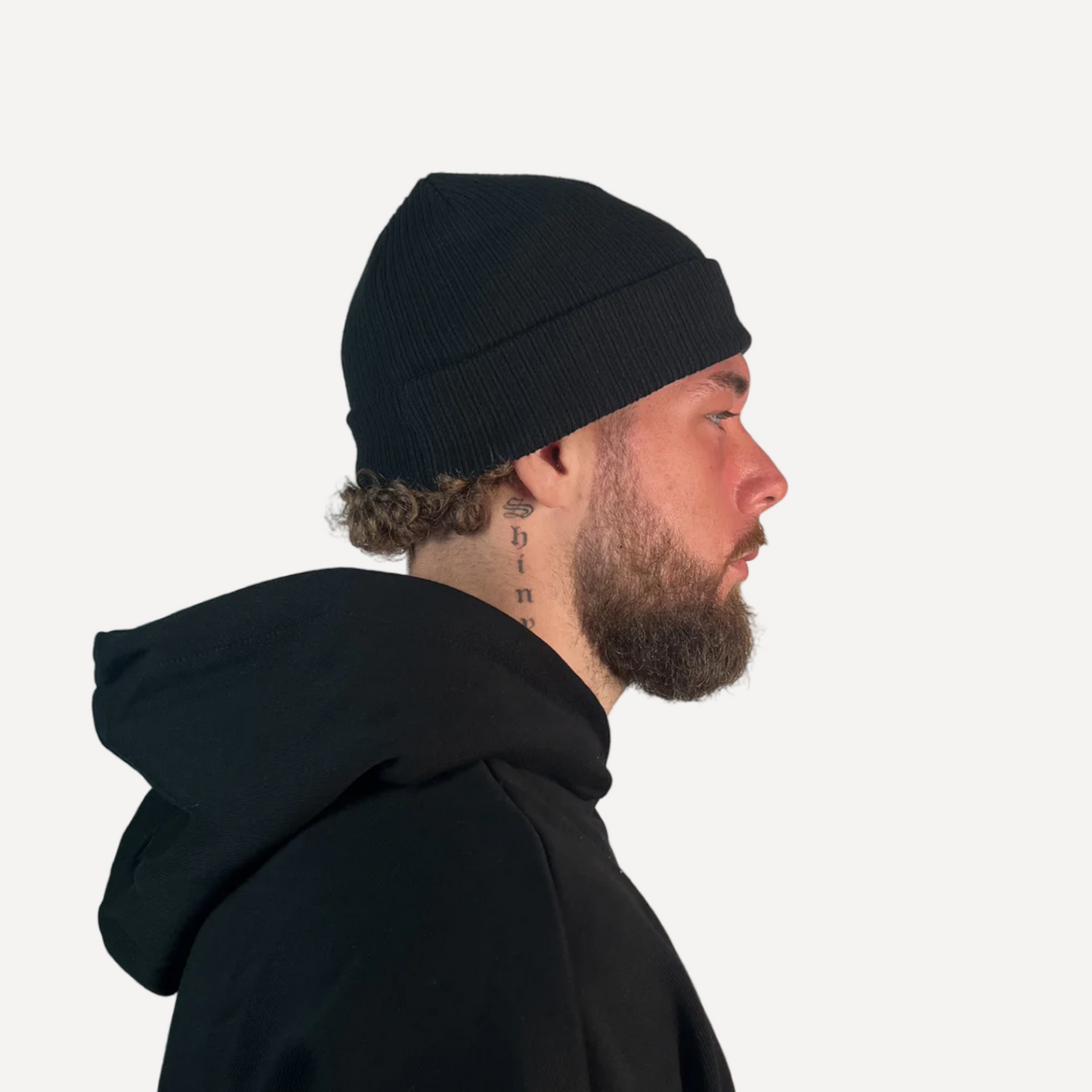 SMPL BEANIE - BLACK