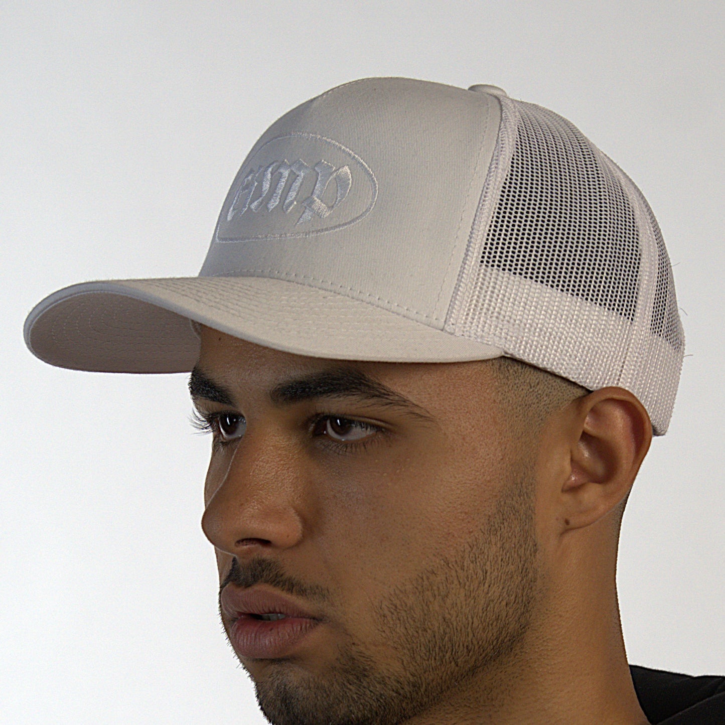 TRUCKER - WHITE