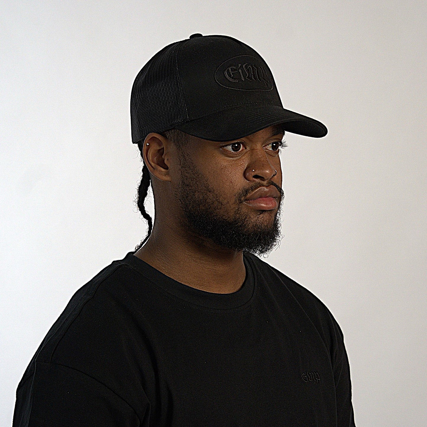 TRUCKER - BLACK